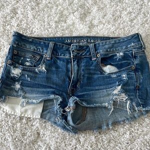 American Eagle dark wash jean shorts low rise size 8